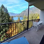 Lb3 Seeblick Haus Mit Direktem Seezugnag Am Ossiachersee Апартаменты Ландскрон