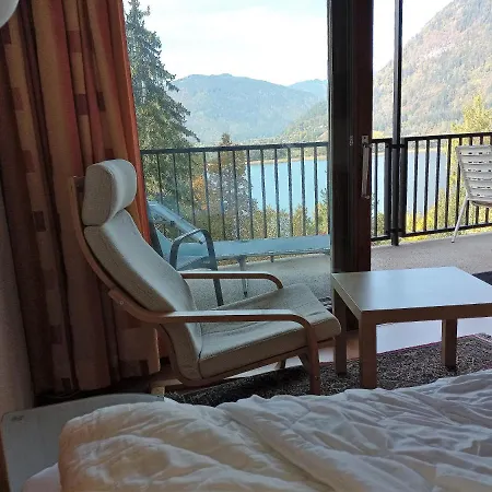 Lb3 Seeblick Haus Mit Direktem Seezugnag Am Ossiachersee Apartment